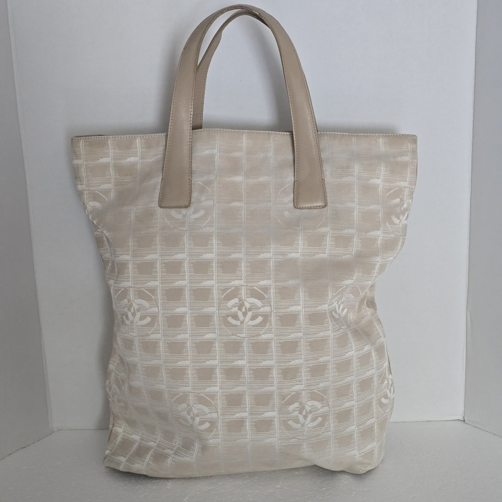 Authentic Chanel Travel Line Beige Jaquard CC Logo Large Totebag - Picture 7 of 16